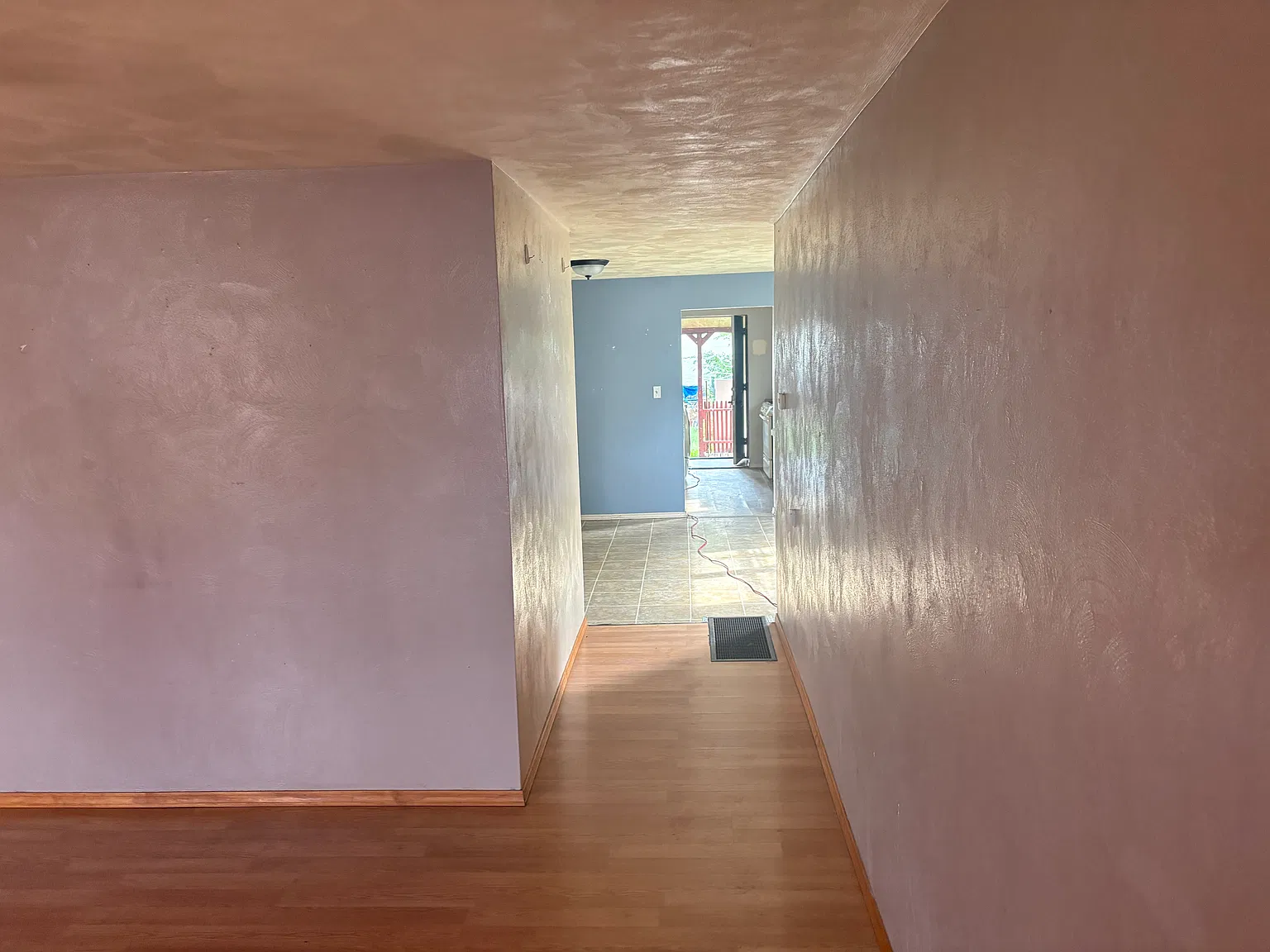 515 W Williams — Photo 2