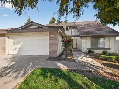 8020 N Angus St, Fresno, CA, 93720