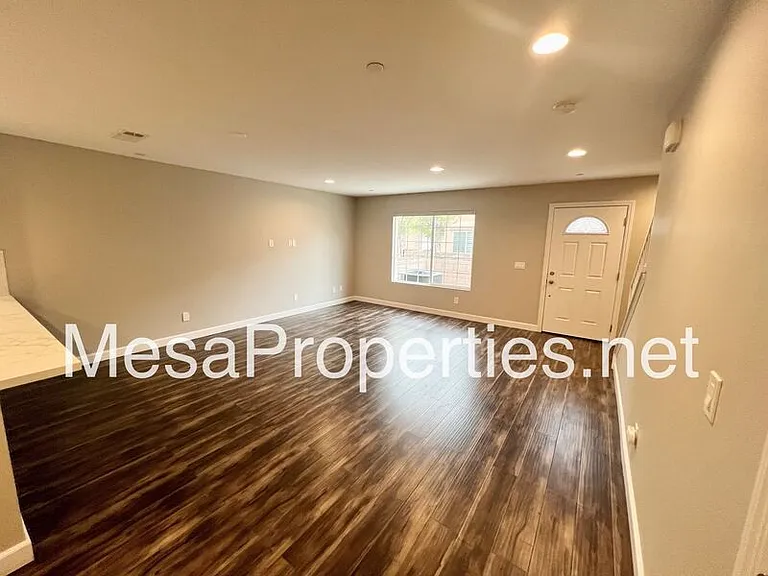 16408 Valencia Ave #311 — Photo 9