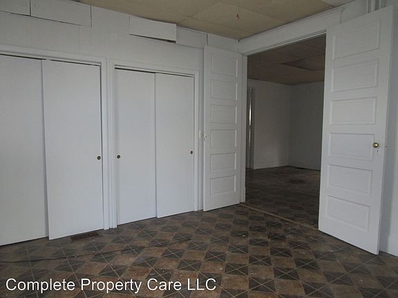 5th image of 646 N Mulberry St #1