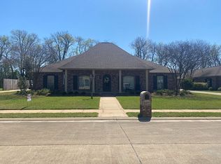 6417 Bayou Crossing Dr, Alexandria, LA 71303