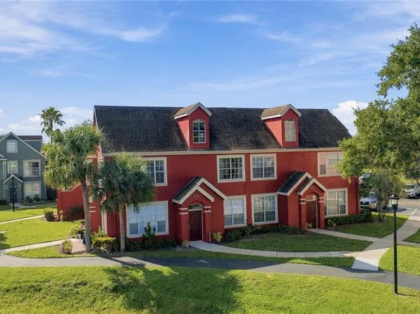 9570 LAKE CHASE ISLAND WAY #9570, TAMPA, FL 33626