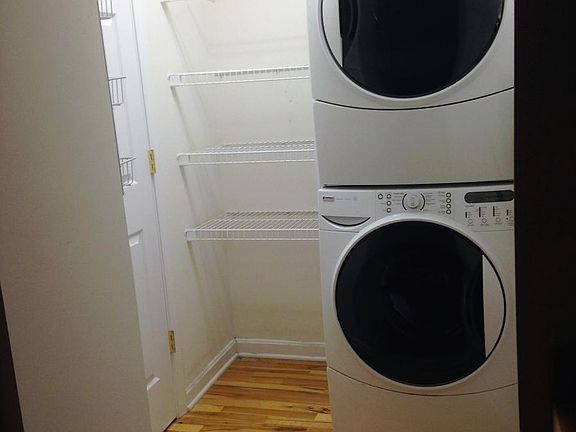 Washer and dryer hookups (washer and dryer not included)