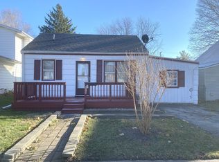 260 S Douglas Ave, Bradley, IL 60915