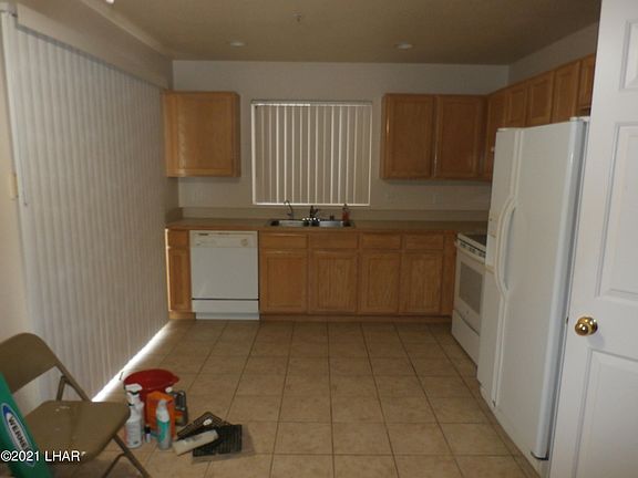 5th image of 2716 Rainbow Ave N Unit 101