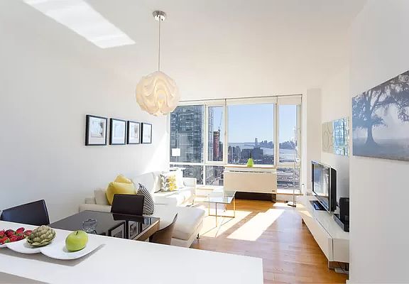 3rd image of 635 W 42nd St APT 36G