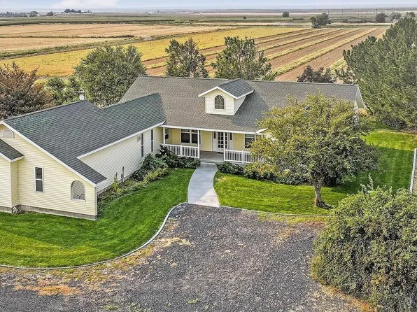 3272 N 900 E, Castleford, ID 83321