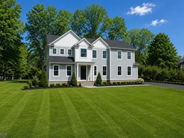 2 Detoro Ct, Mount Olive Twp., NJ 07836