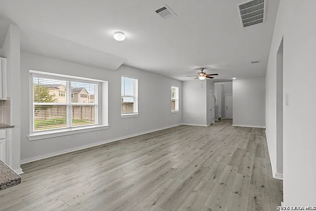4837 Park Gln — Photo 11