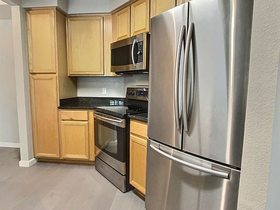5th image of 415 N 2nd St Unit 246