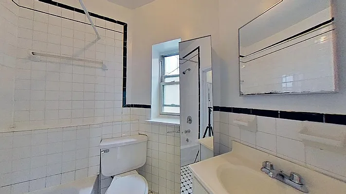 Rented by Bond New York | media 20