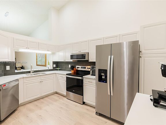 3rd image of 9925 Malvern Dr