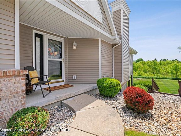 4th image of 7419 Golf Gate Dr #17