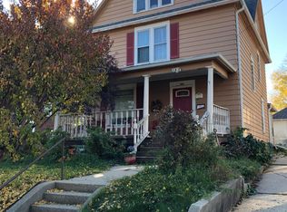 215 E Jefferson St, Freeport, IL 61032