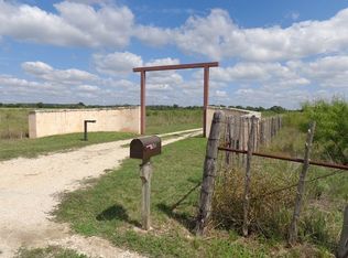261 Boardwalk Dr N, Center Pt, TX 78010