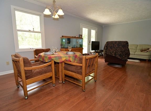5th image of 7812 Greenbriar Dr
