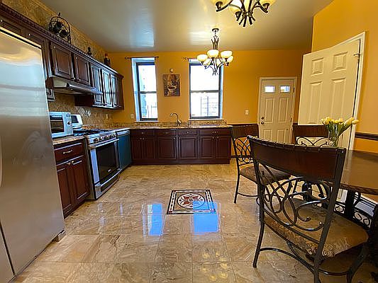 1st image of 309 Pulaski St #3