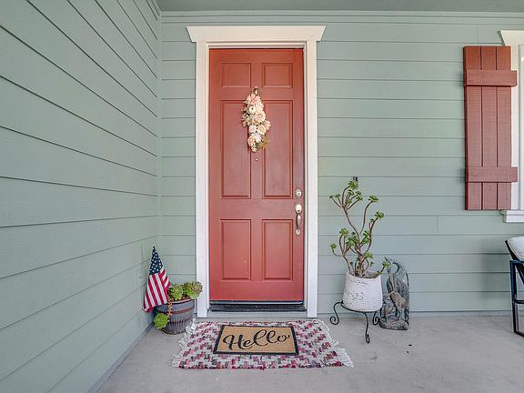 4th image of 188 Continente Ave