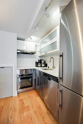 Rented by Compass | media 9