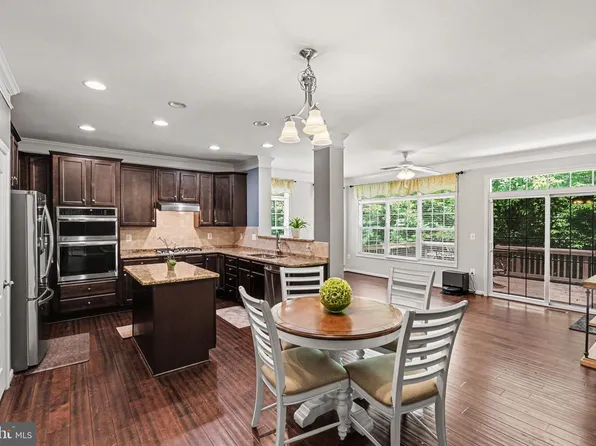 60 Crowncrest Rd, Fredericksburg, VA 22406