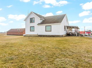 1557 E 2900 North Rd, Clifton, IL 60927