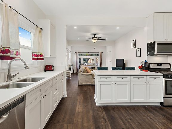 2nd image of 1223 Gordon St #1/2