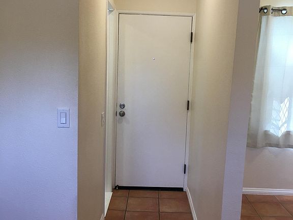 5th image of 2515 Violet St