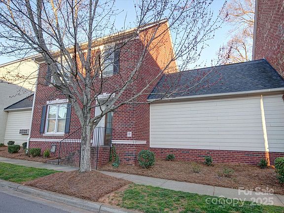 2nd image of 508 Summerfield Pl