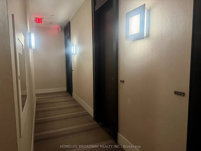 33 Charles St E #4406 — Photo 16