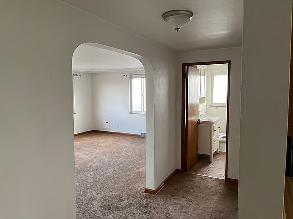 2nd image of 112 Allen St #114