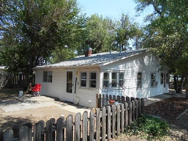 1st image of 402 White Ave