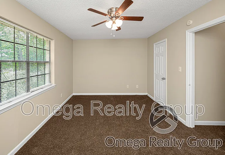 2109 Whetstone Ct — Photo 28