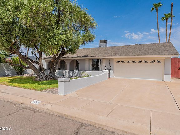 2nd image of 2320 E La Jolla Drive