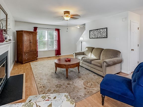 2nd image of 5125 Chelsea Brook Ln