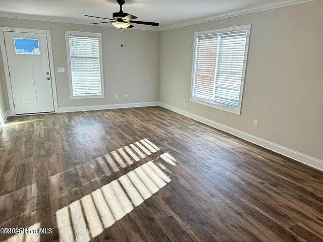 3 bed, 2.5 bath, $1,800 — Photo 2