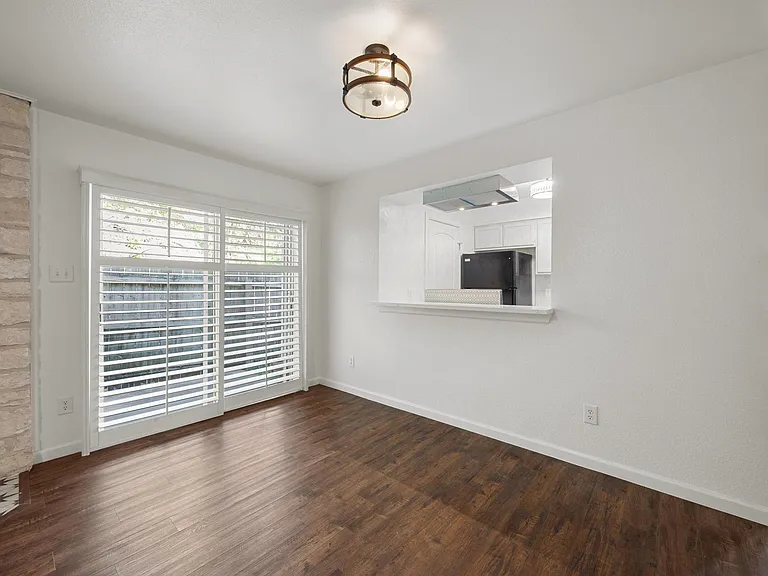 6821 Old Quarry Ln — Photo 11