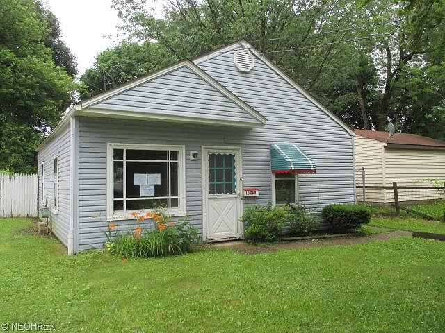 1st image of 1081 Merton Ave
