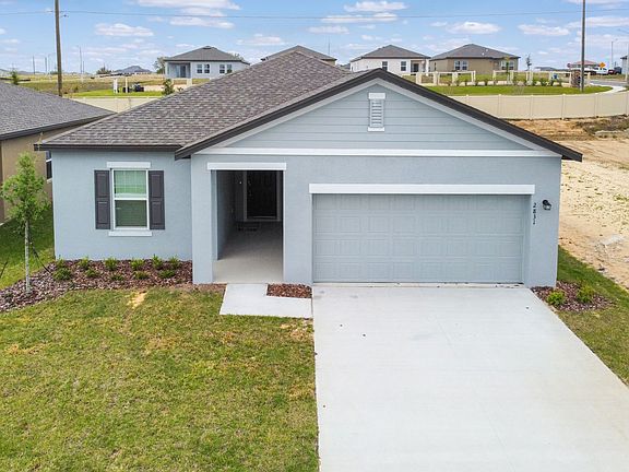 2nd image of 2831 Poppy Ave