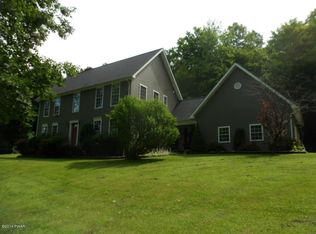 195 Hickory Rd, Honesdale, PA 18431