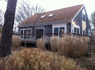 49 Trotters Ln, Tisbury, MA 02568