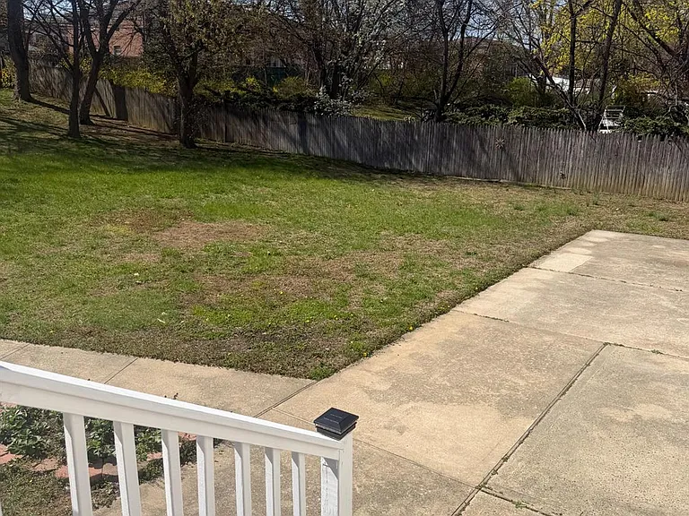 13 Oakwood Dr — Photo 38