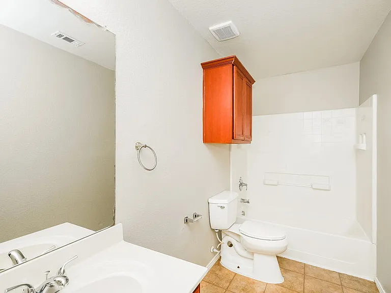 5828 Ridge Lake Dr — Photo 16