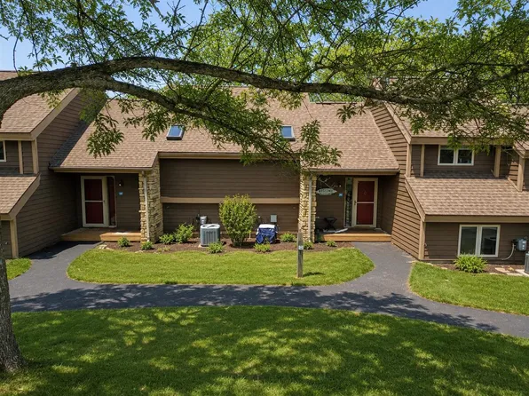 107 E Point Dr, Galena, IL 61036