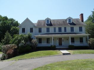 31 Overlook Dr, Ridgefield, CT 06877