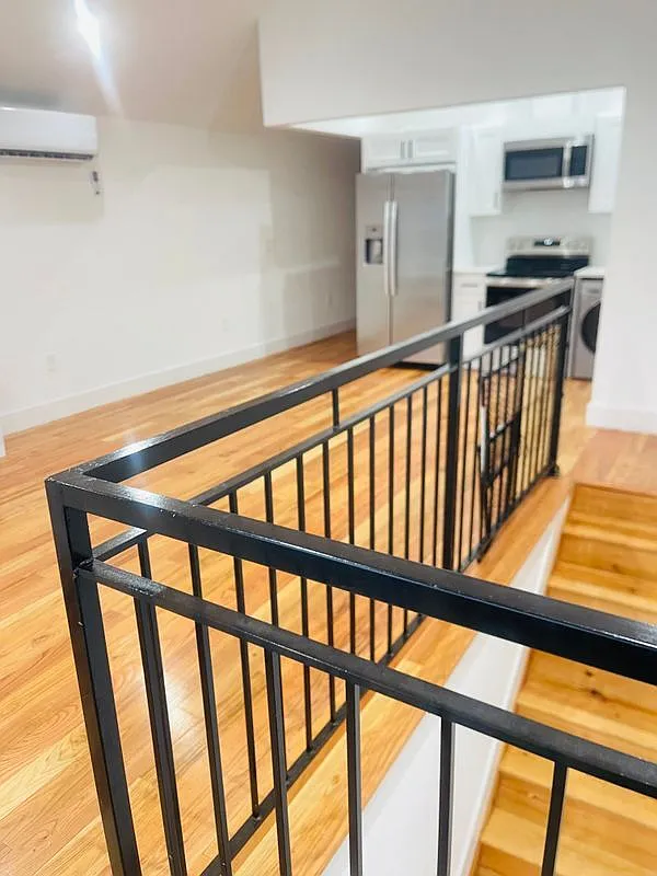 3 bed, 3000 sqft, $3,700 — Photo 2