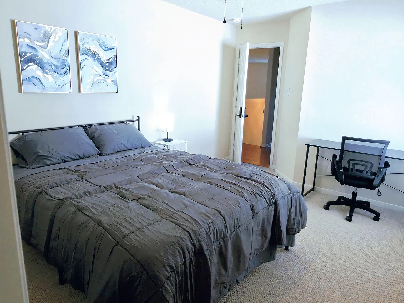 4 bed, 3.0 bath, 2600 sqft, $1,035 — Photo 1