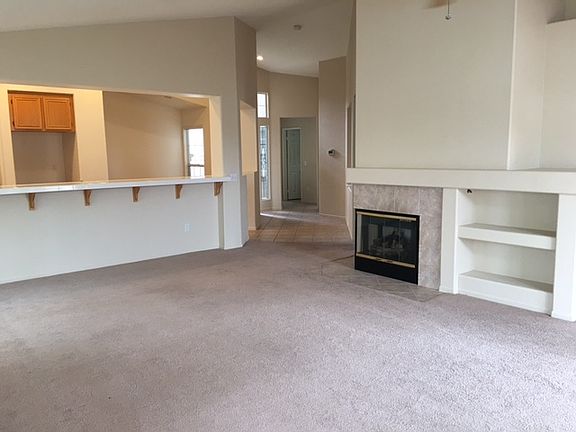 4th image of 2681 Lobelia Rd