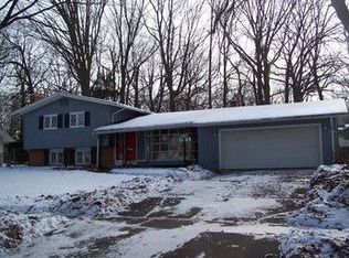 4402 Greenbrook Ln, Flint, MI 48507