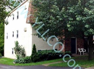 137 Meadowbrook Ln #B, Brookhaven, PA 19015