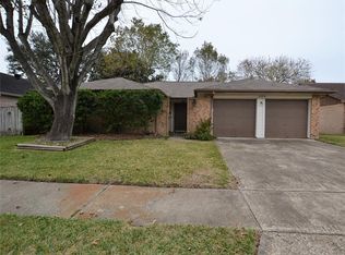 2414 Leading Edge Dr, Friendswood, TX 77546